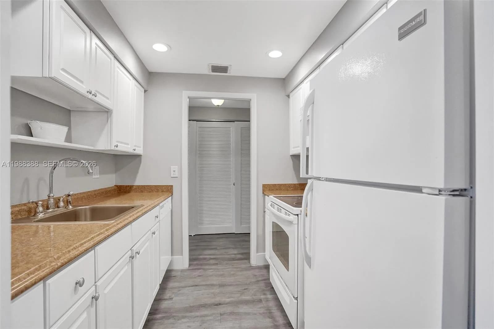 400 N Riverside Dr # 214, Pompano Beach FL 33062