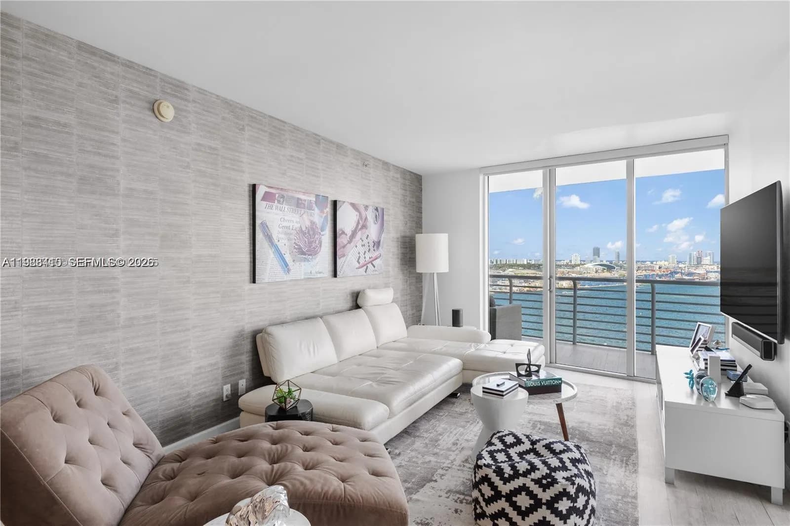 335 S Biscayne # 2309, Miami FL 33131