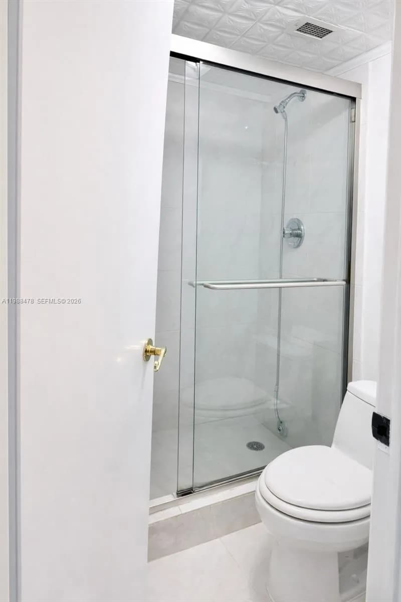 500 Bayview Dr # 1225, Sunny Isles Beach FL 33160