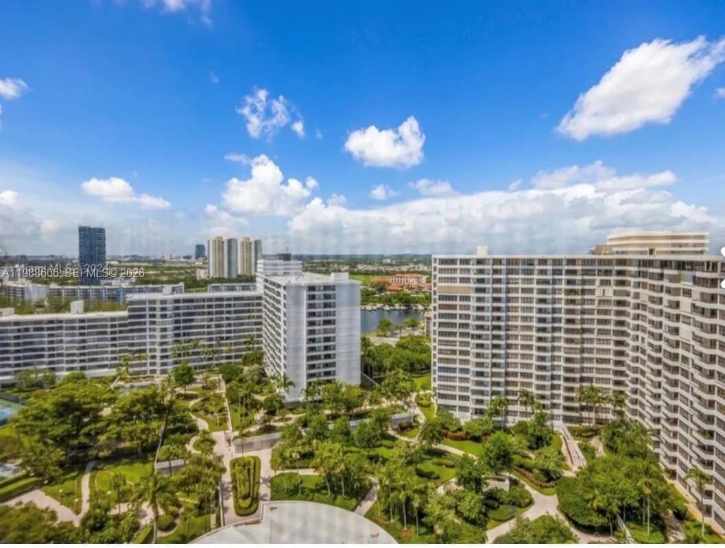 2500 Parkview Dr # 2119, Hallandale Beach FL 33009