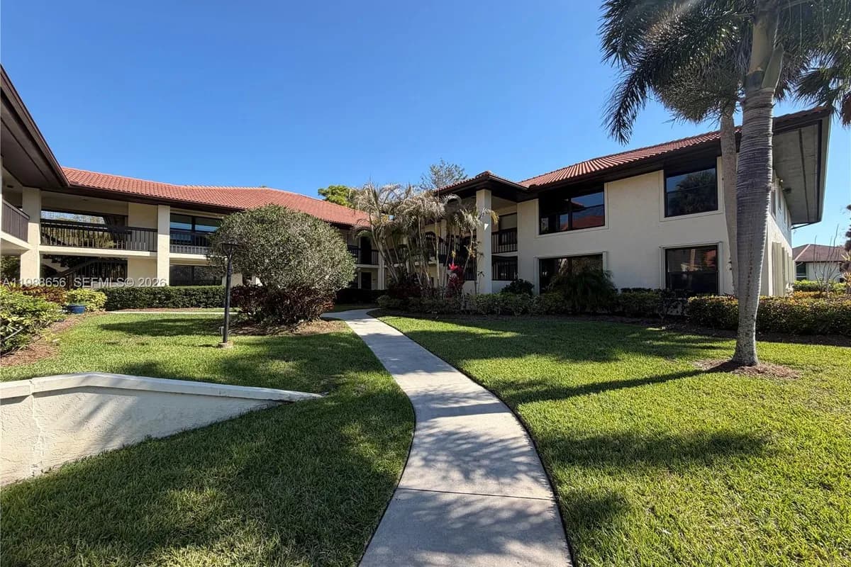 301 SW South River Dr # 104, Stuart FL 34997