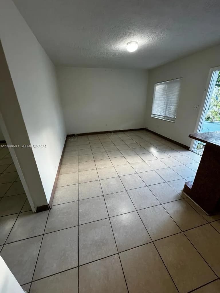 2900 W Flagler St # 6, Miami FL 33135