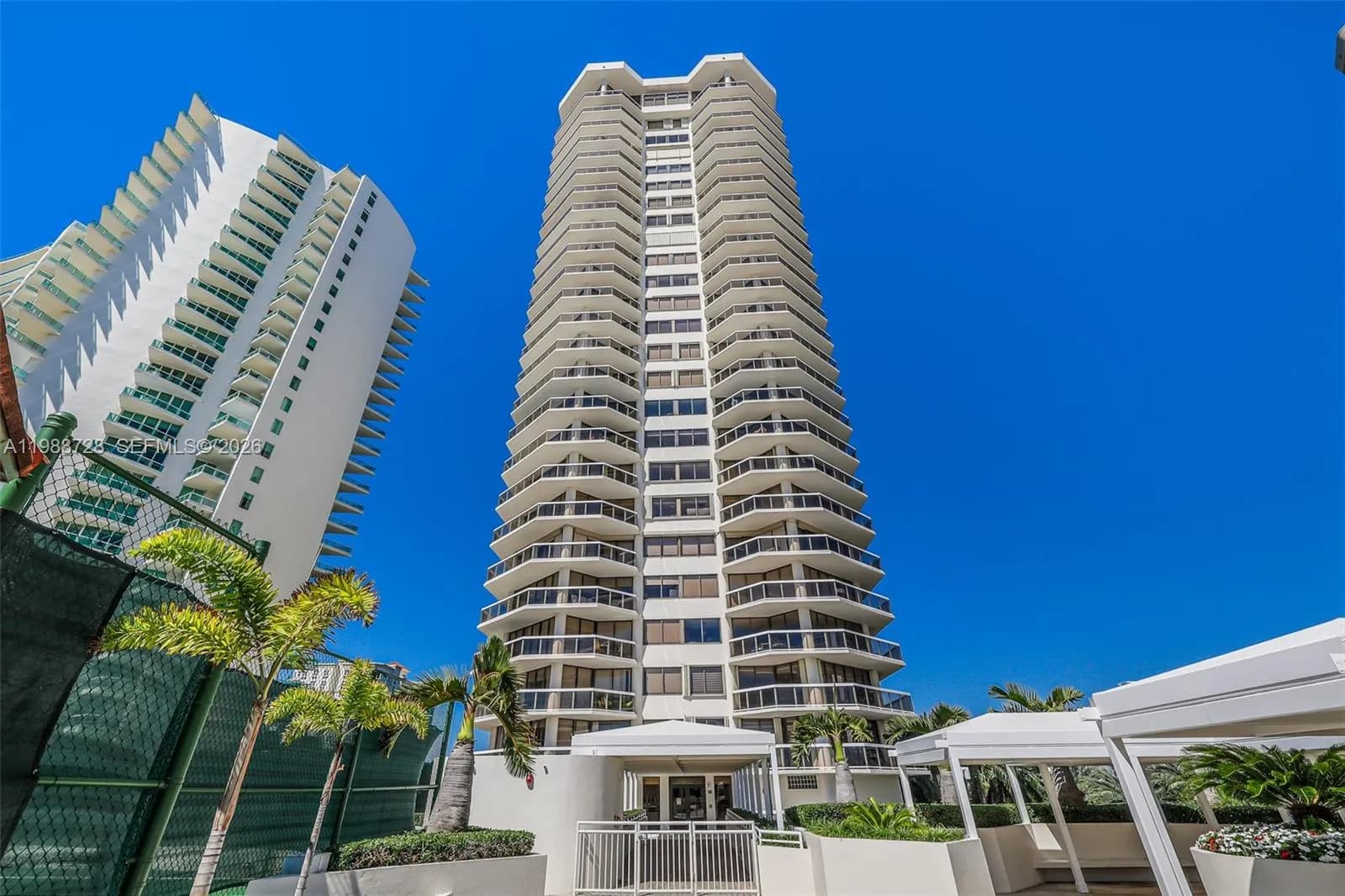 20185 E Country Club Dr # 302, Aventura FL 33180