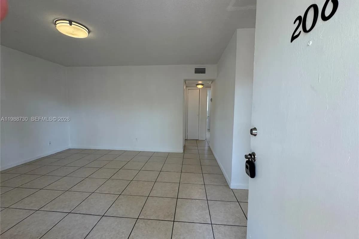 4732 SW 33rd Ave # 206, Dania Beach FL 33312