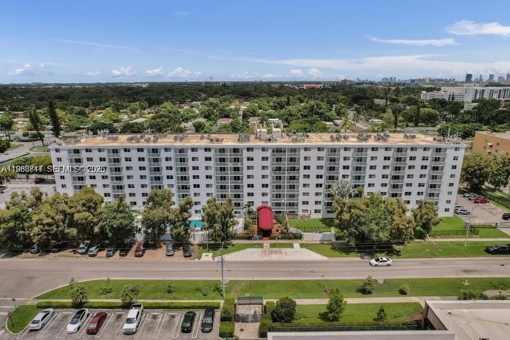 1251 NE 108th St # 411, Miami FL 33161