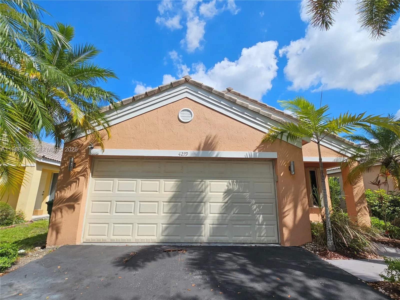 4279 Greenbriar Ln, Weston FL 33331