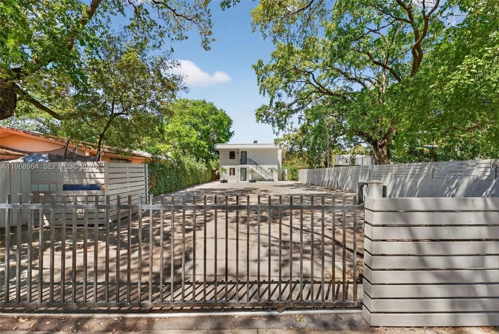 37 NW 59th St # 7, Miami FL 33127