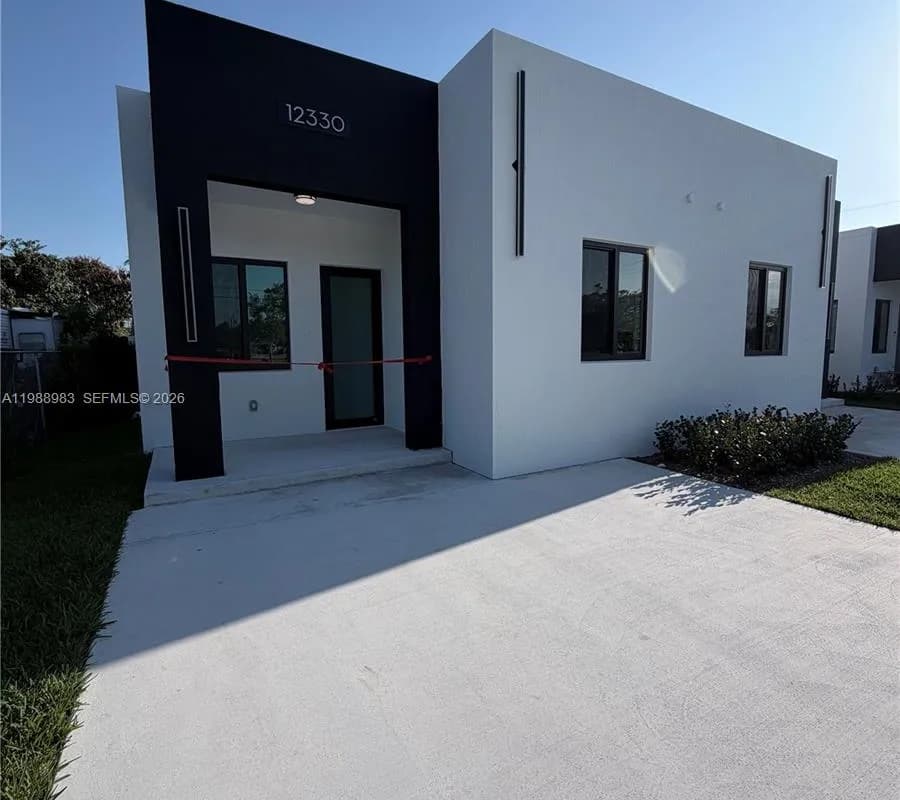 12330 SW 219th St, Miami FL 33170