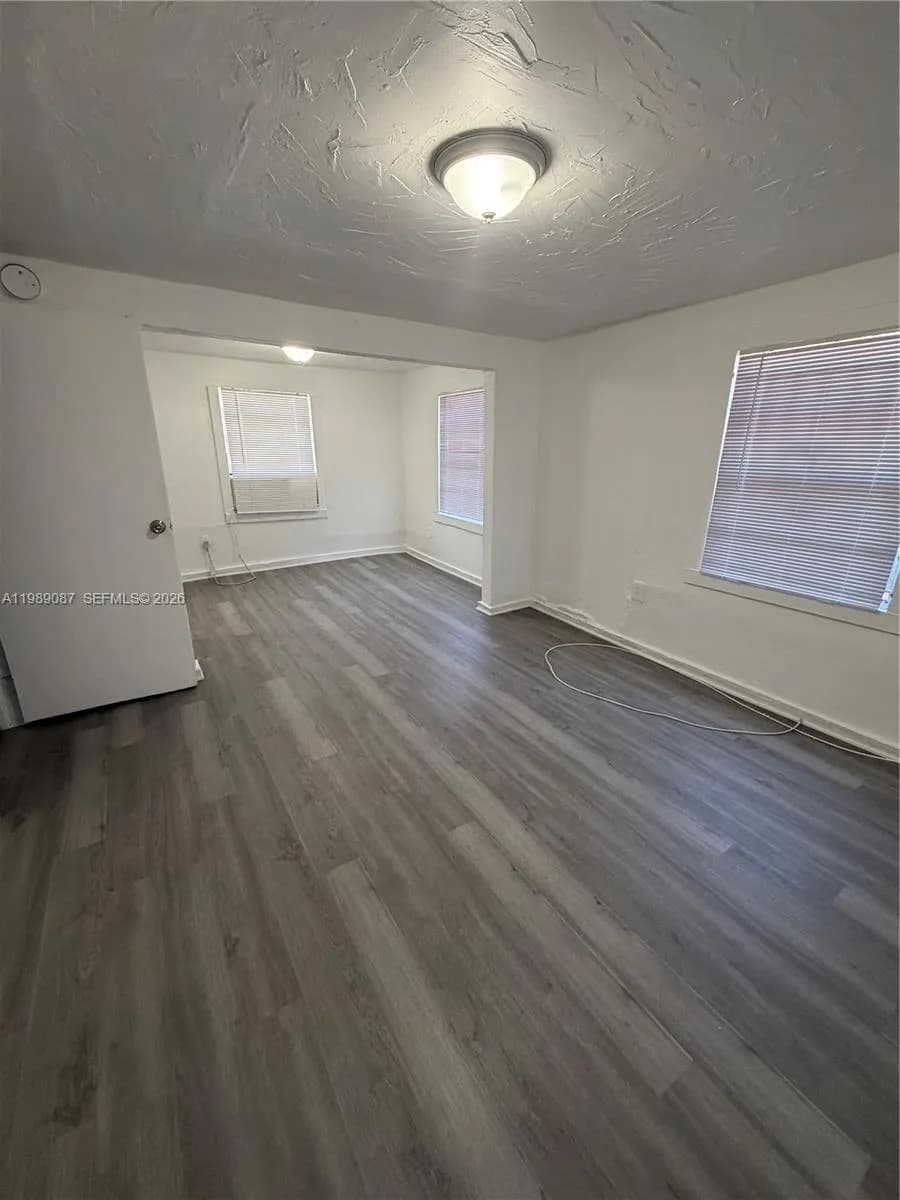 1811 NW 84th St # 3, Miami FL 33147