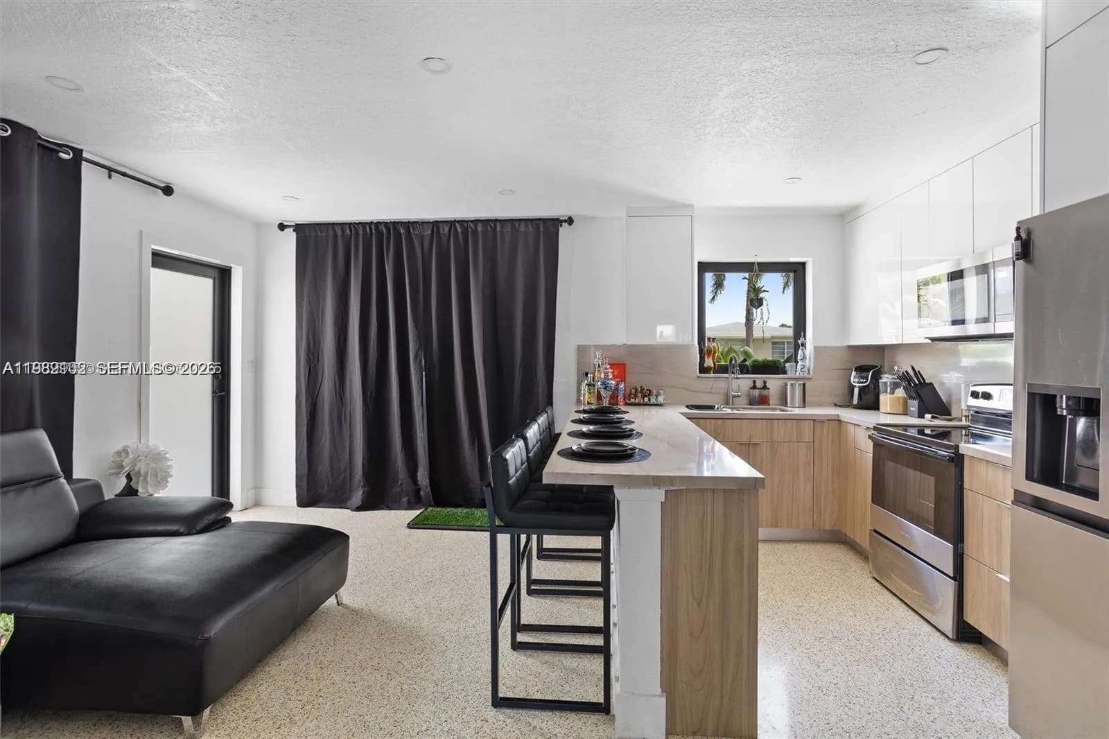 70 NE 186th Ter, Miami FL 33179