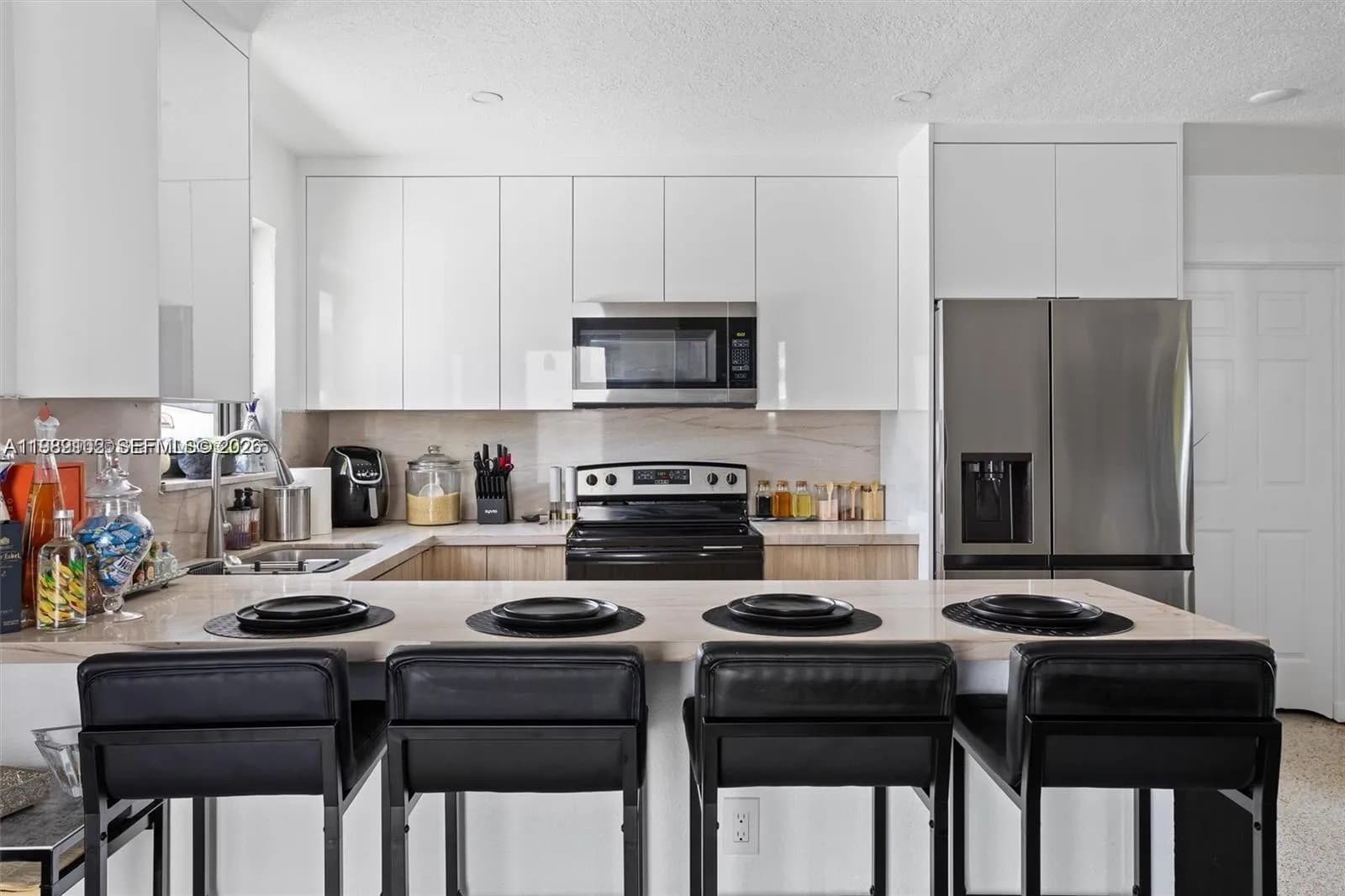 70 NE 186th Ter, Miami FL 33179