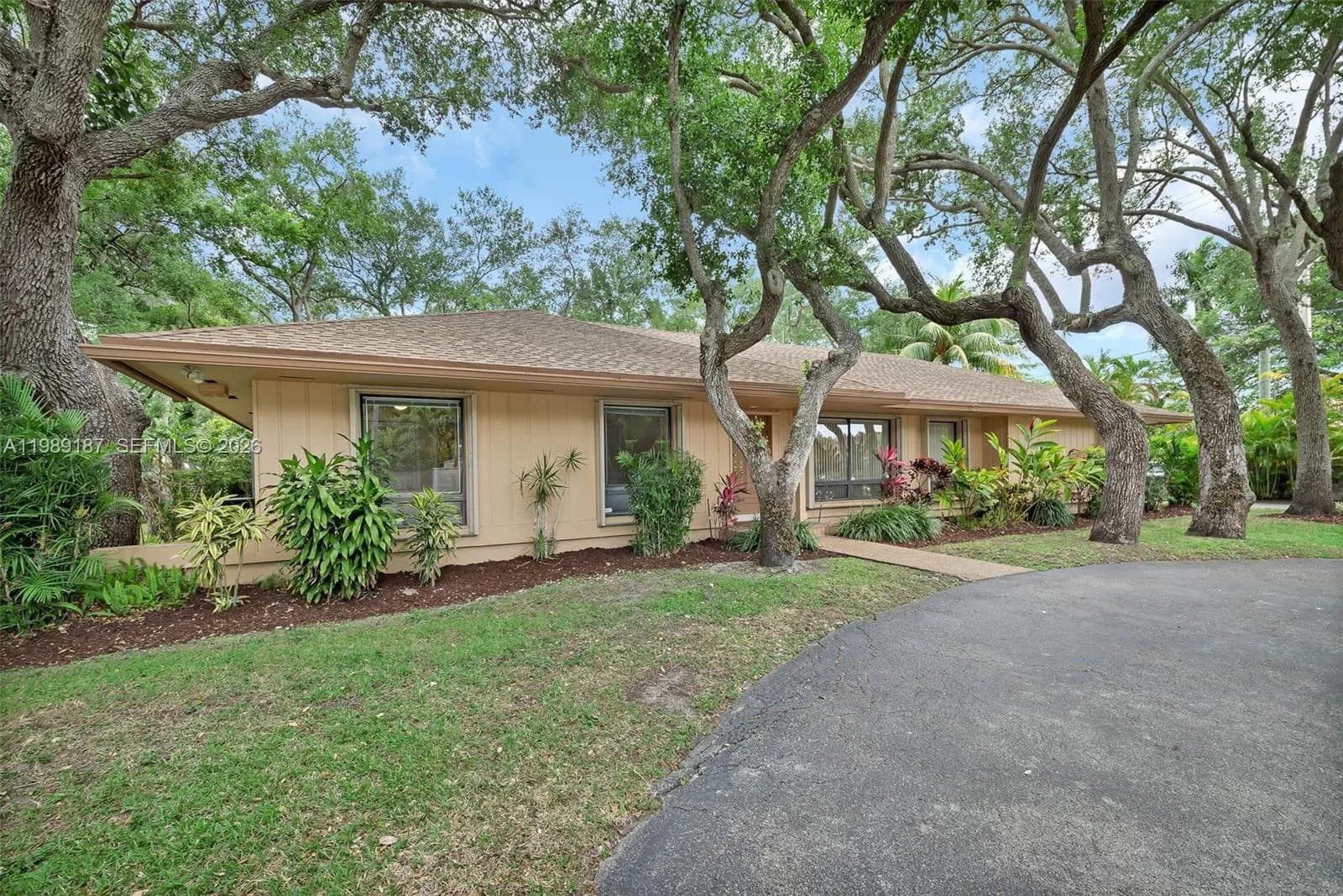 16745 SW 74th Ct, Palmetto Bay FL 33157