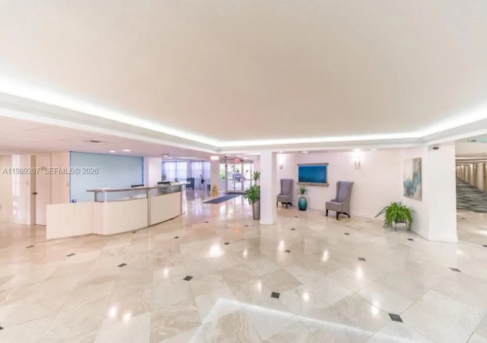 800 Parkview Dr # 222, Hallandale Beach FL 33009