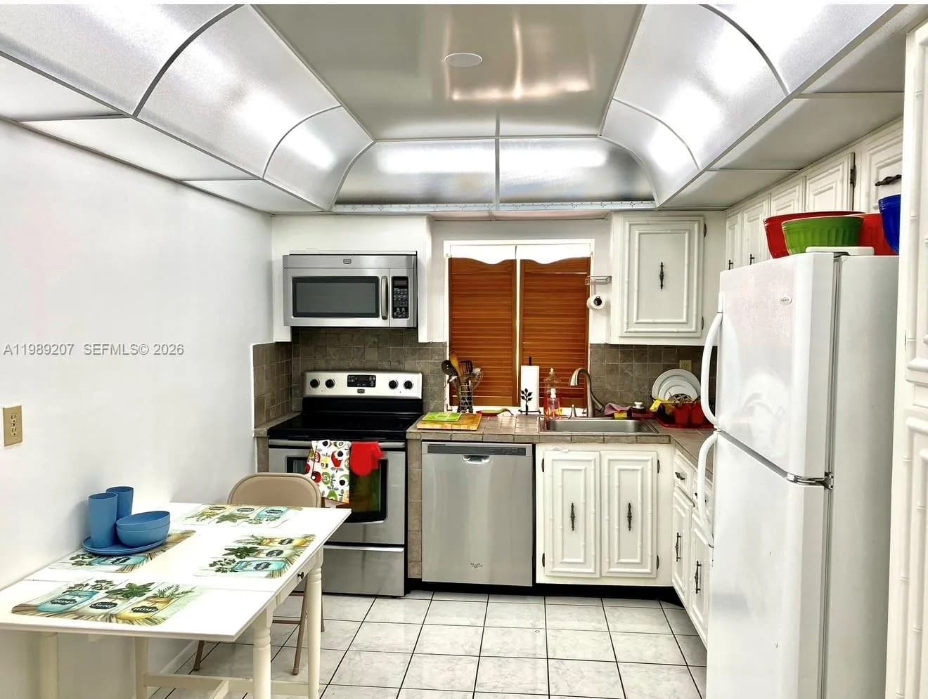 800 Parkview Dr # 222, Hallandale Beach FL 33009