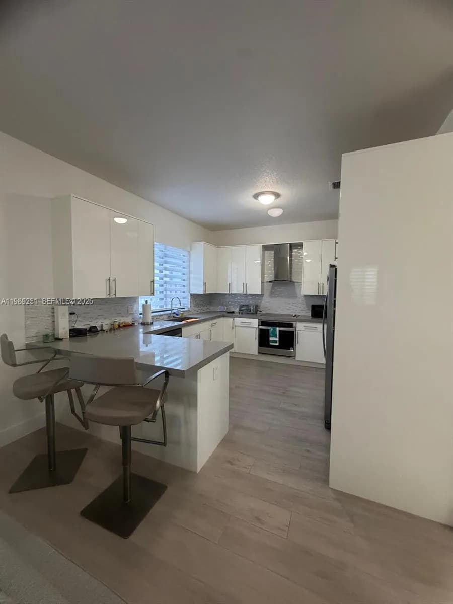 14651 SW 21st St, Miami FL 33175