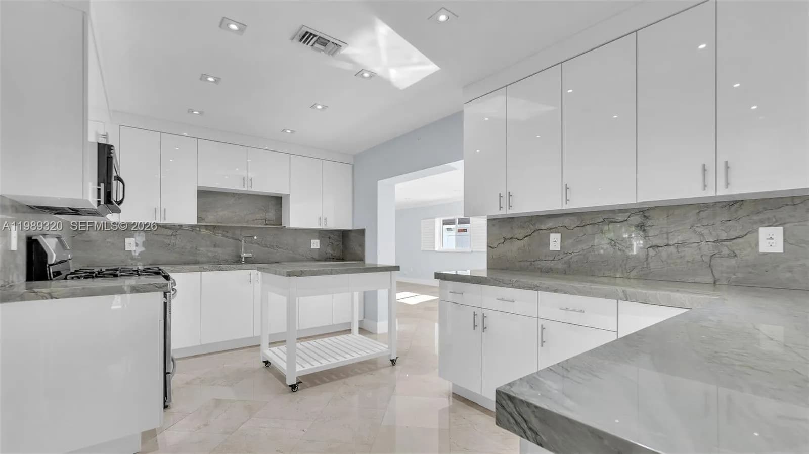 2900 SW 92nd Ave # 2900, Miami FL 33165