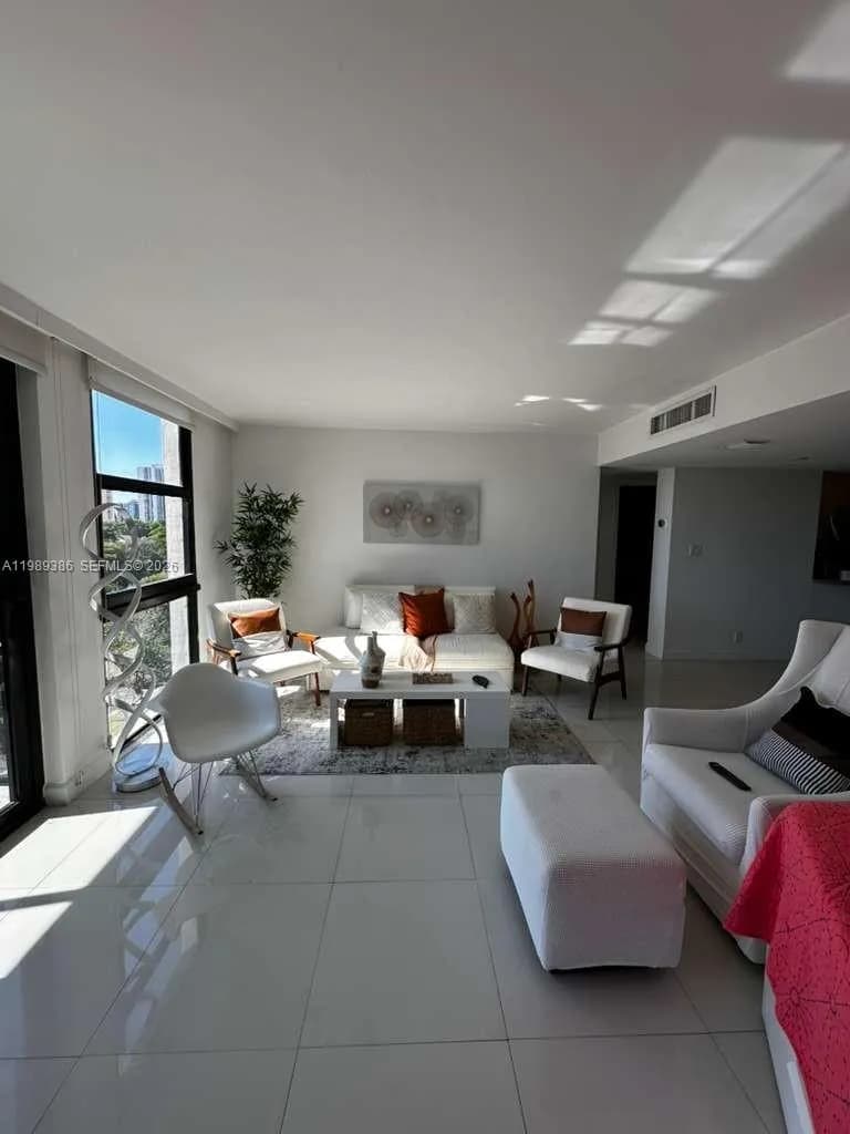 3401 N Country Club Dr # 718, Aventura FL 33180