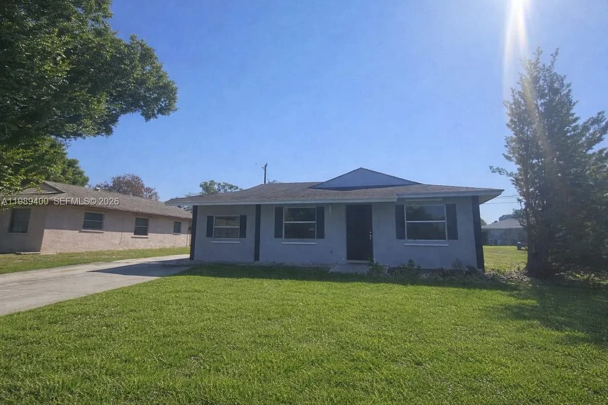 338 SW 8th Ave SW, Vero Beach FL 32962