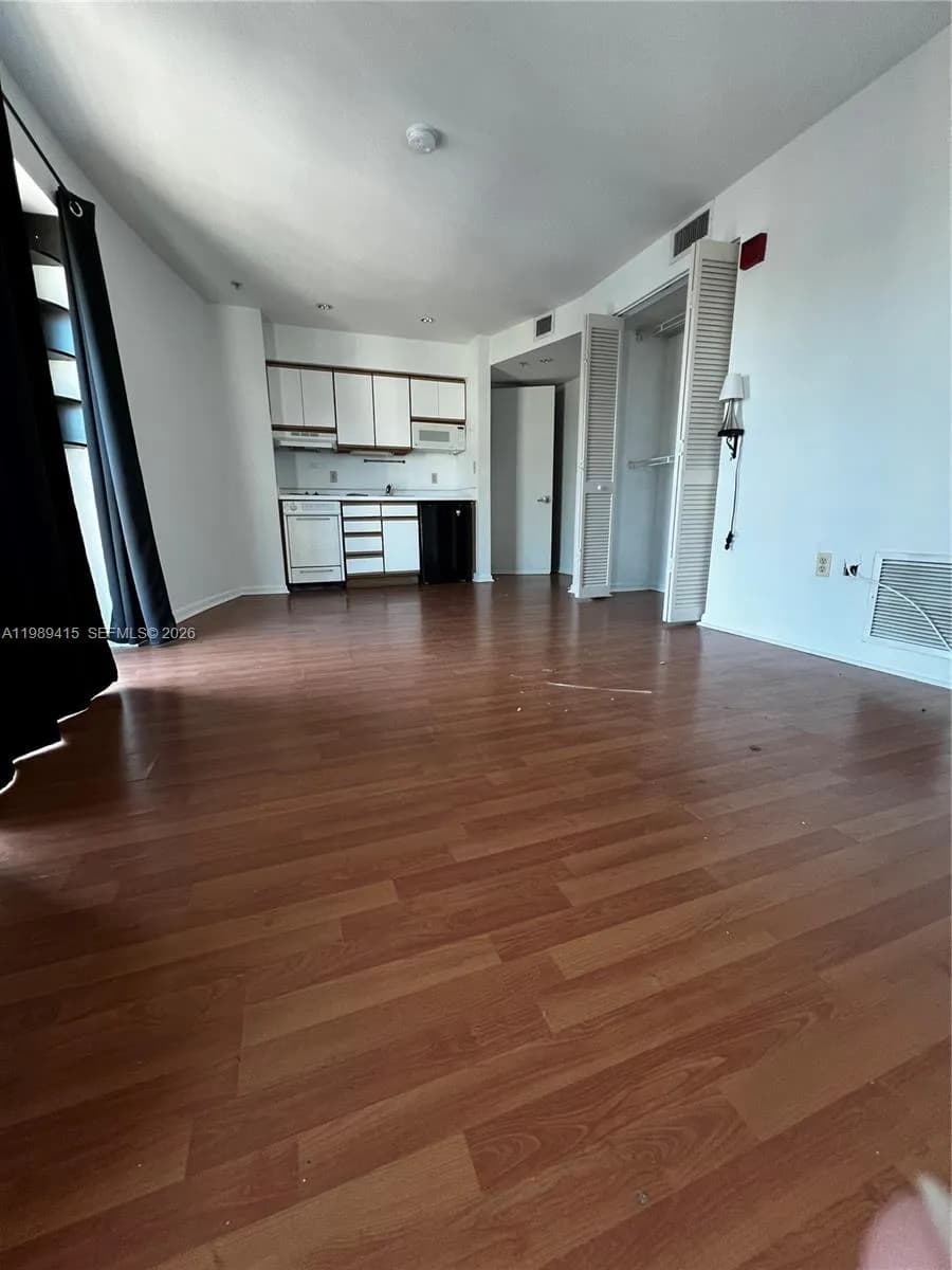 5705 SW 72nd St # 5705, South Miami FL 33143