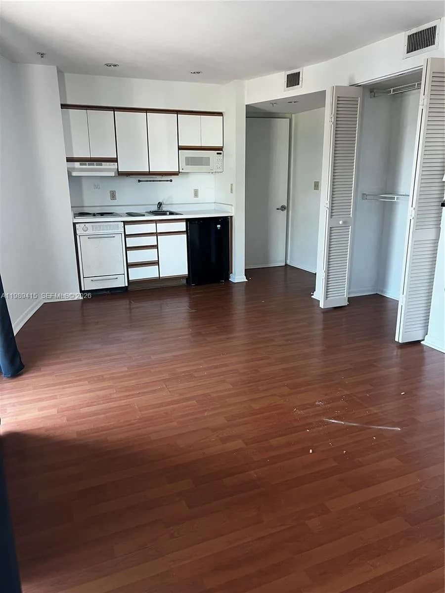 5705 SW 72nd St # 5705, South Miami FL 33143