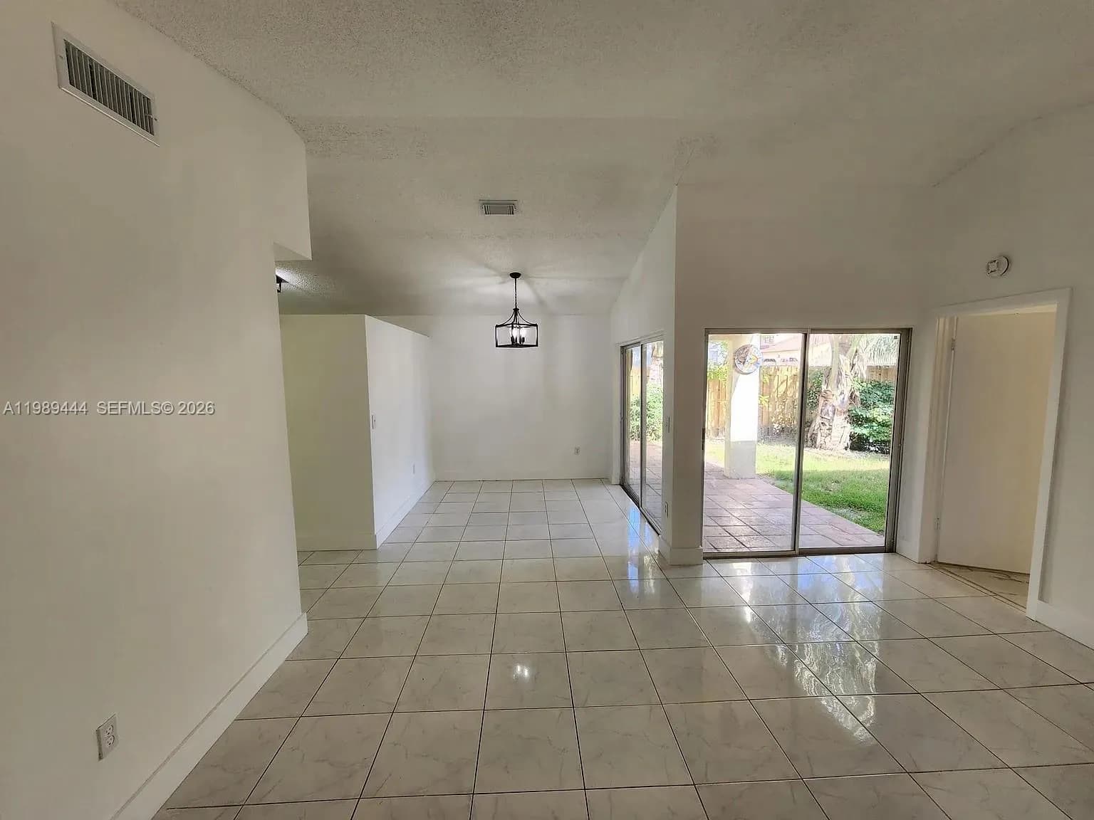 11806 SW 102nd St, Miami FL 33186