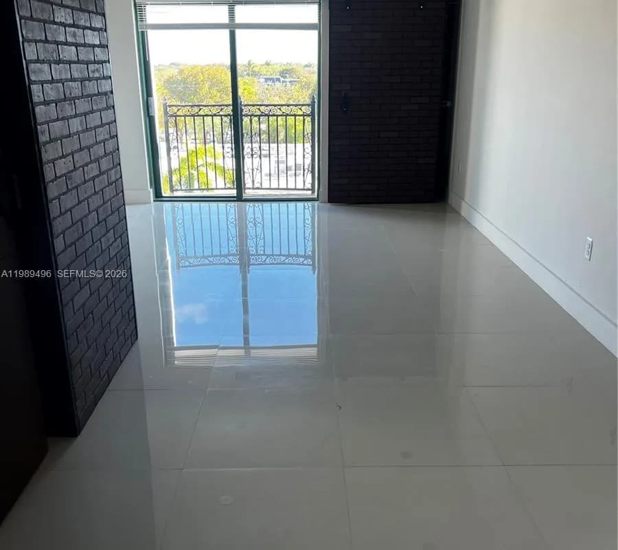 5791 SW 72nd St # 5791, South Miami FL 33143