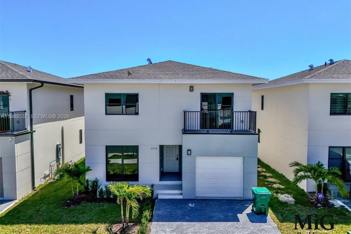 1374 NW 1st St, Florida City FL 33034