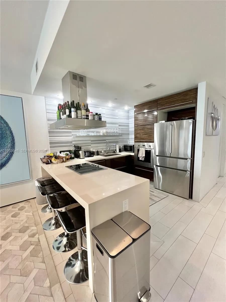 1100 Biscayne Blvd # 5804, Miami FL 33132