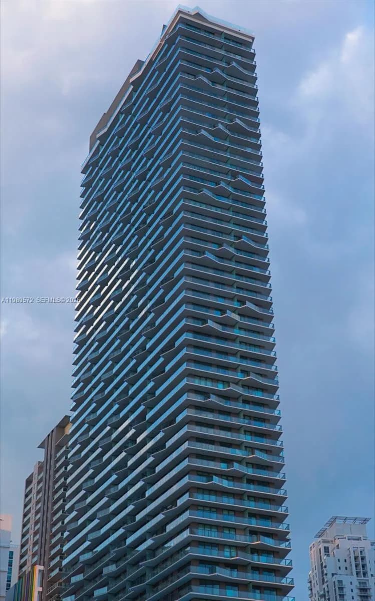 1300 S Miami Ave # 4005, Miami FL 33130