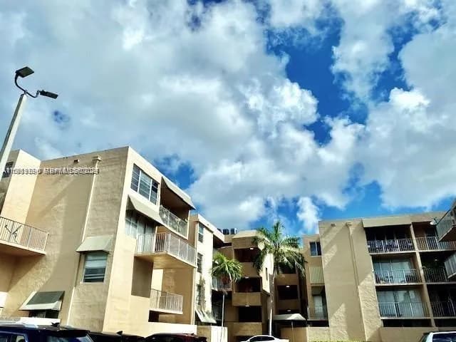 10801 SW 109th Ct # D103, Miami FL 33176