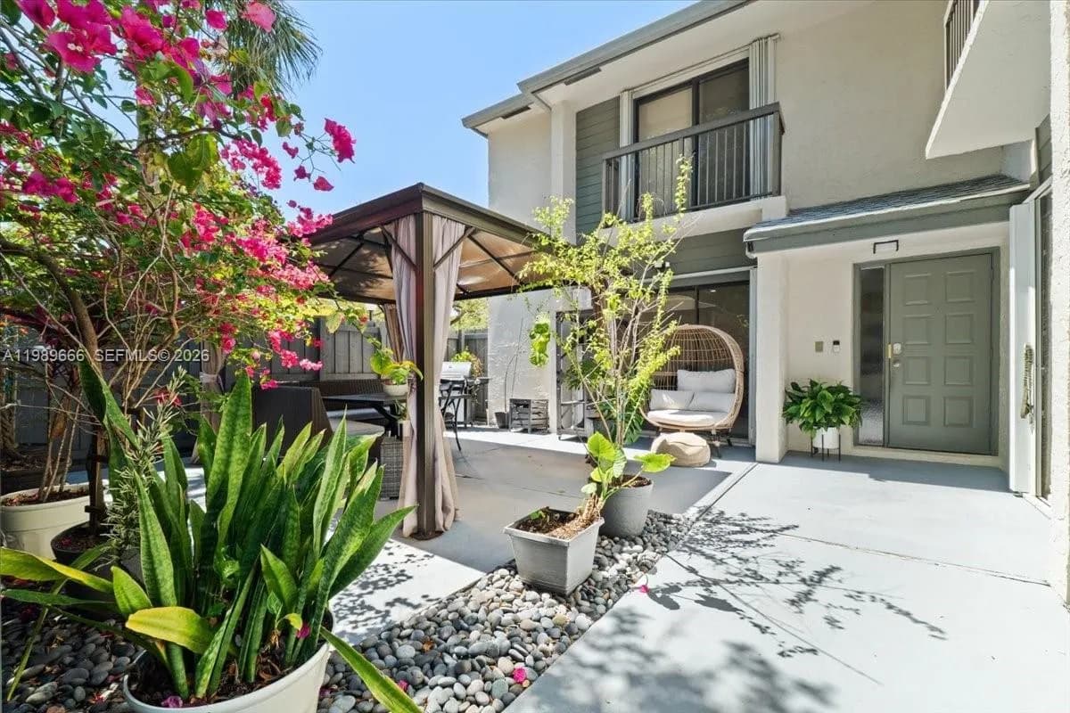 3627 Cocoplum Cir # 34114, Coconut Creek FL 33063