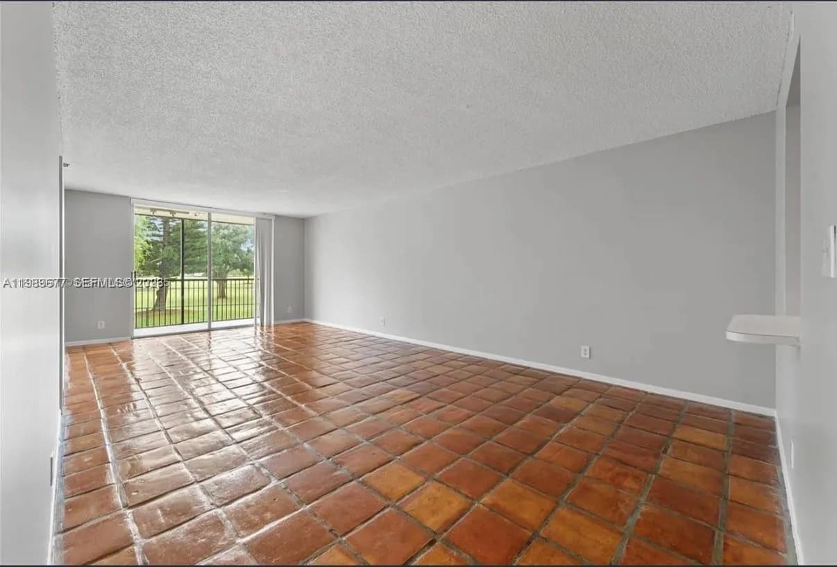 3150 W Rolling Hills Cir # 209, Davie FL 33328