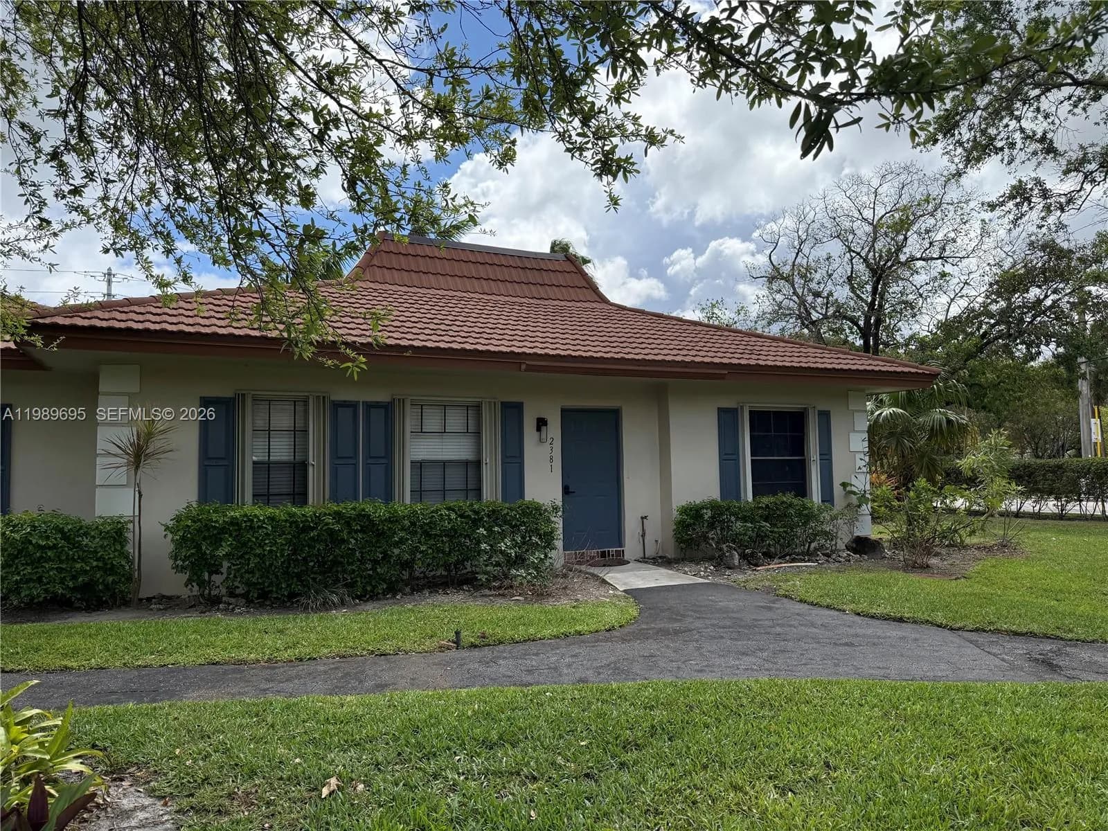 2381 SW 70th Ave # 49, Davie FL 33317
