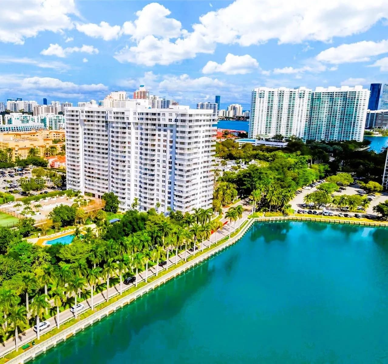 2851 NE 183rd St # 905E, Aventura FL 33160