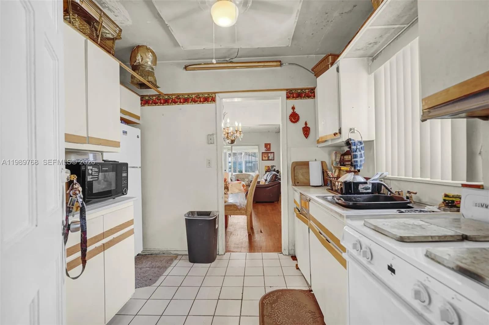 1451 NW 43rd St, Miami FL 33142