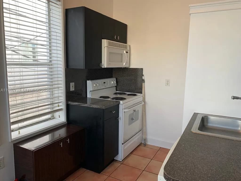 1027 Pennsylvania Ave # 203, Miami Beach FL 33139