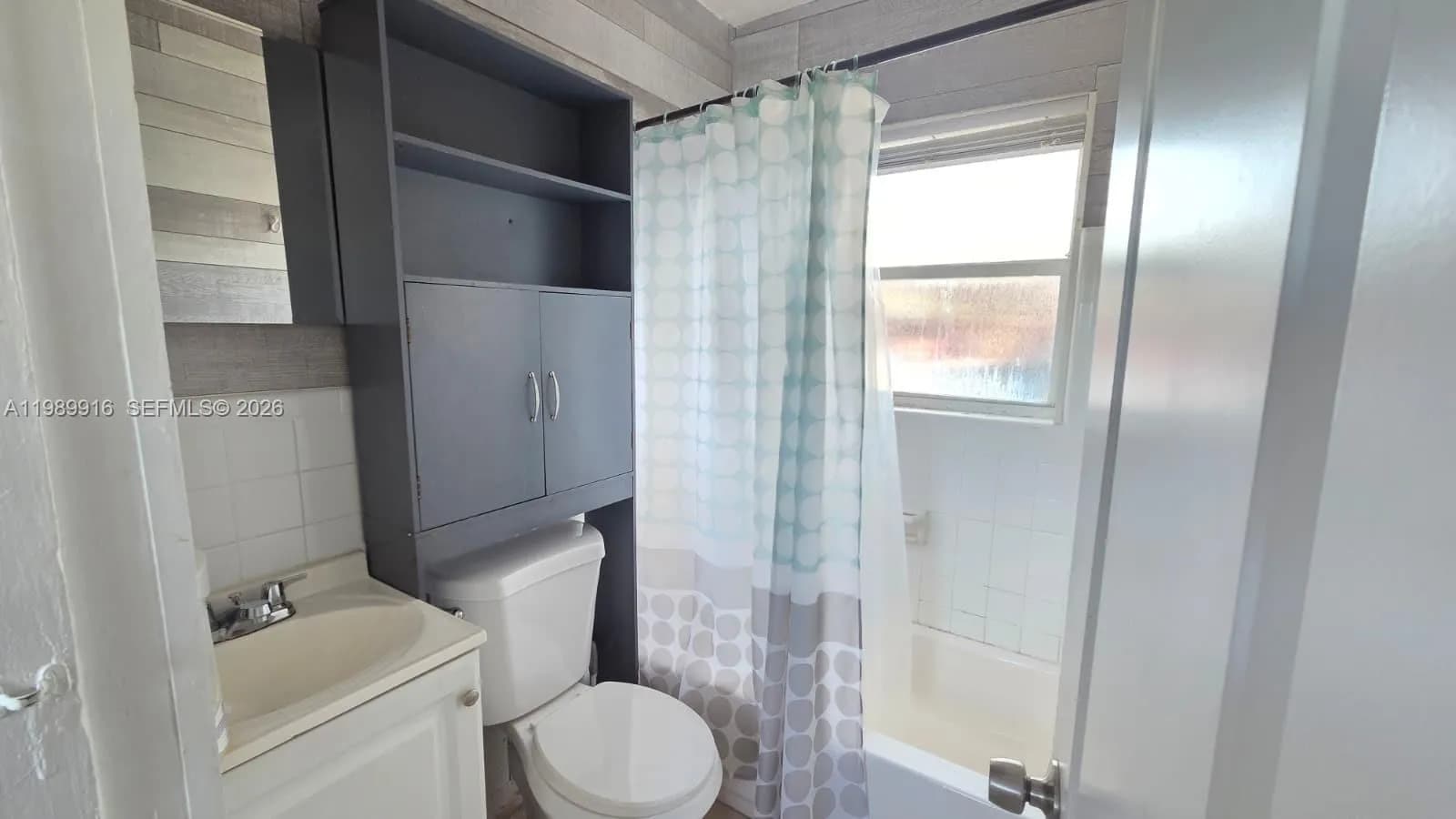 1430 NW 7th St, Fort Lauderdale FL 33311