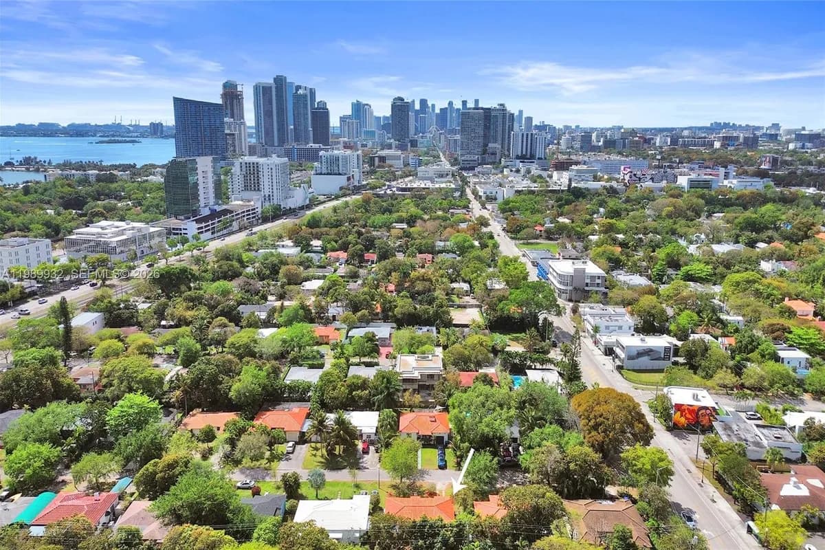 221 NE 48th Ter, Miami FL 33137