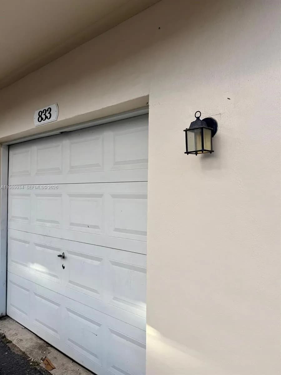 833 NW 81st Ter # 8, Plantation FL 33324