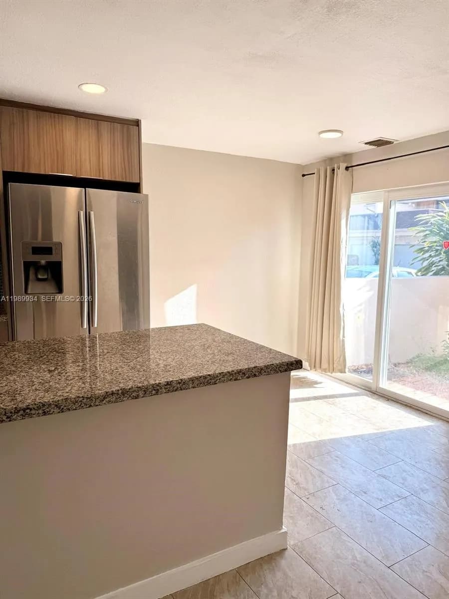 833 NW 81st Ter # 8, Plantation FL 33324