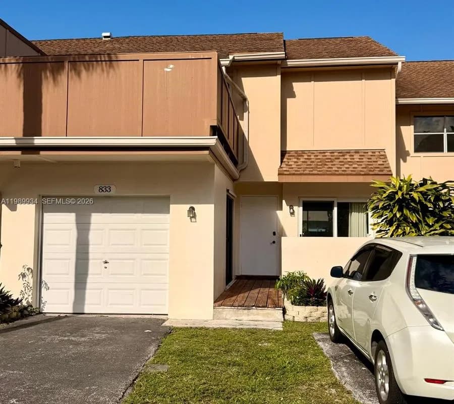 833 NW 81st Ter # 8, Plantation FL 33324