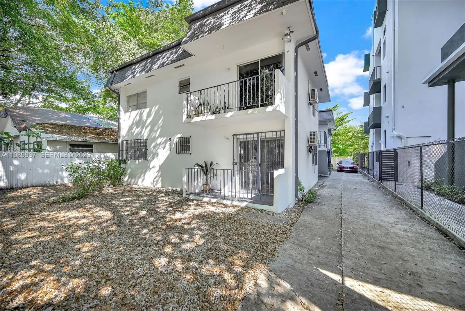 641 NW 2nd St # 1, Miami FL 33128