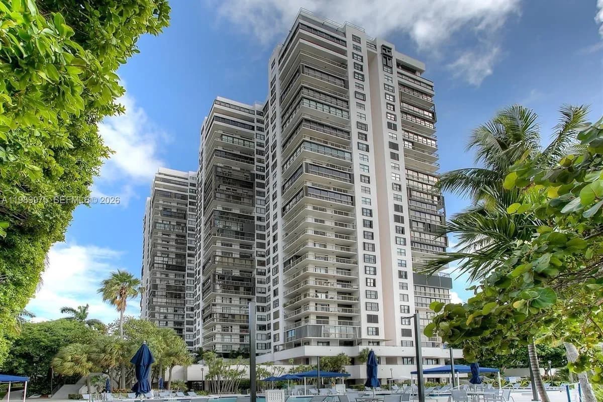 2333 Brickell Ave # 2614, Miami FL 33129