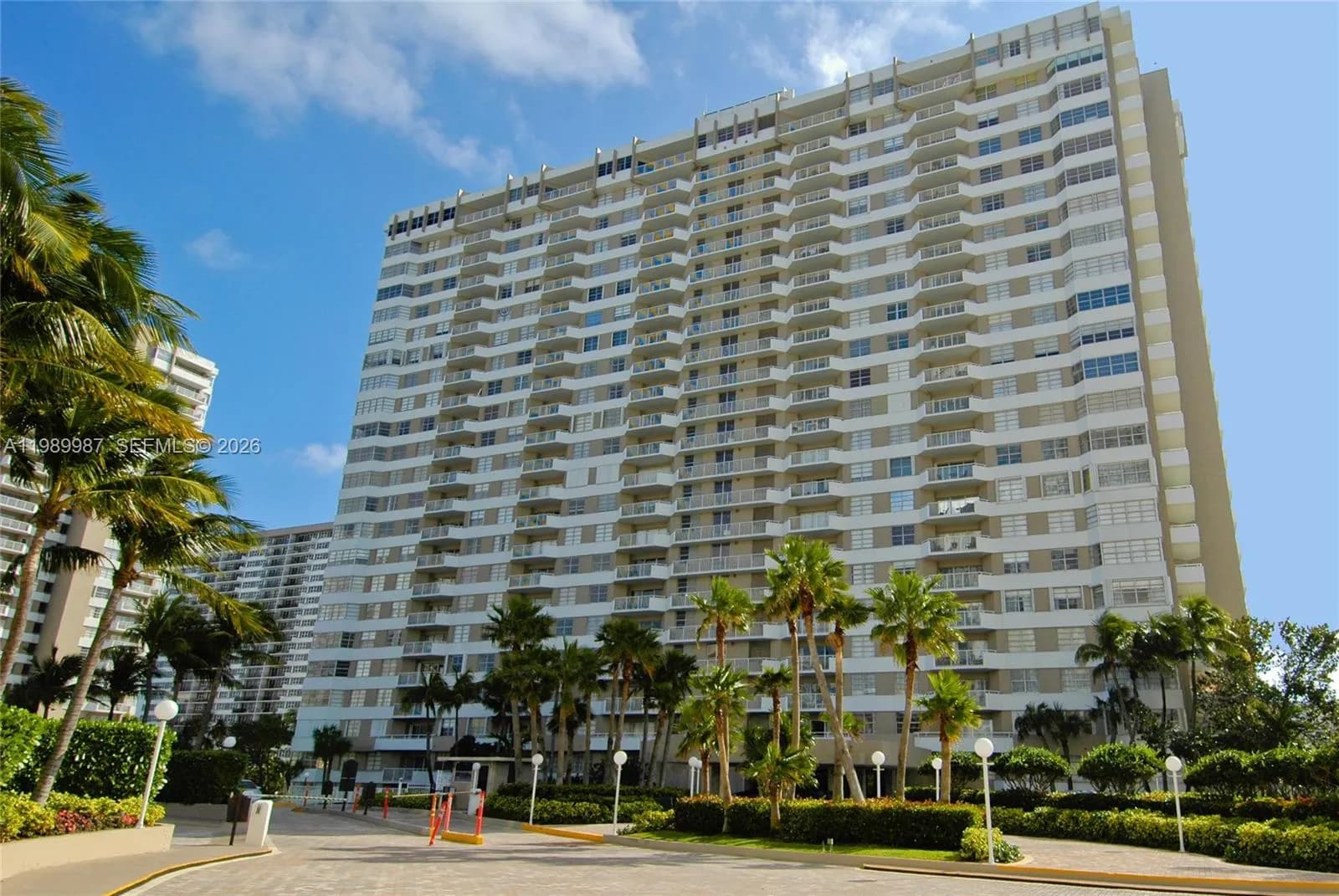 1985 S Ocean Dr # 2F, Hallandale Beach FL 33009
