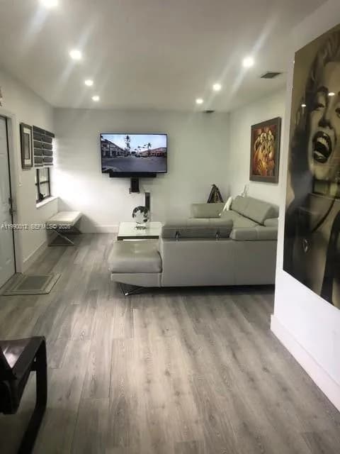 18200 SW 262nd St, Homestead FL 33031