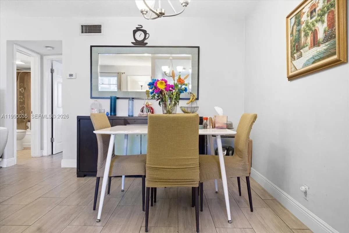 581 Blue Heron Dr # B, Hallandale Beach FL 33009