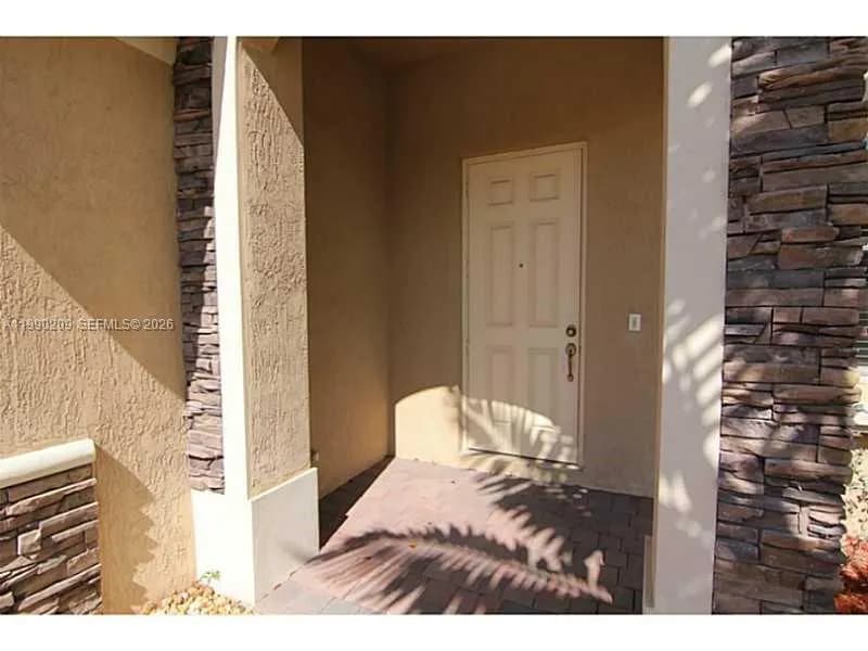 11277 NW 44th Ter, Doral FL 33178