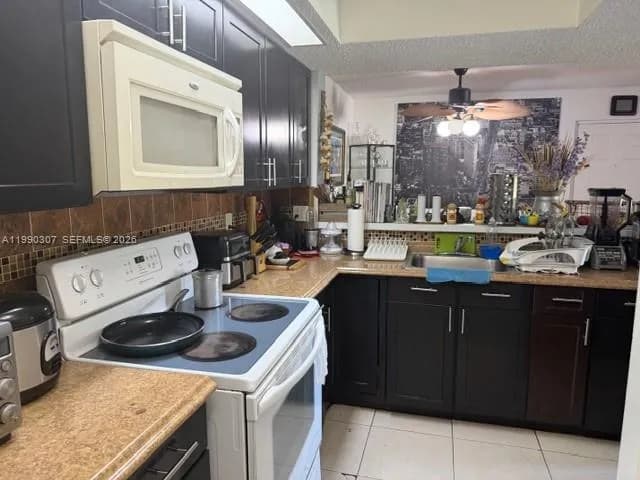 18820 NW 57th Ave # 204, Hialeah FL 33015