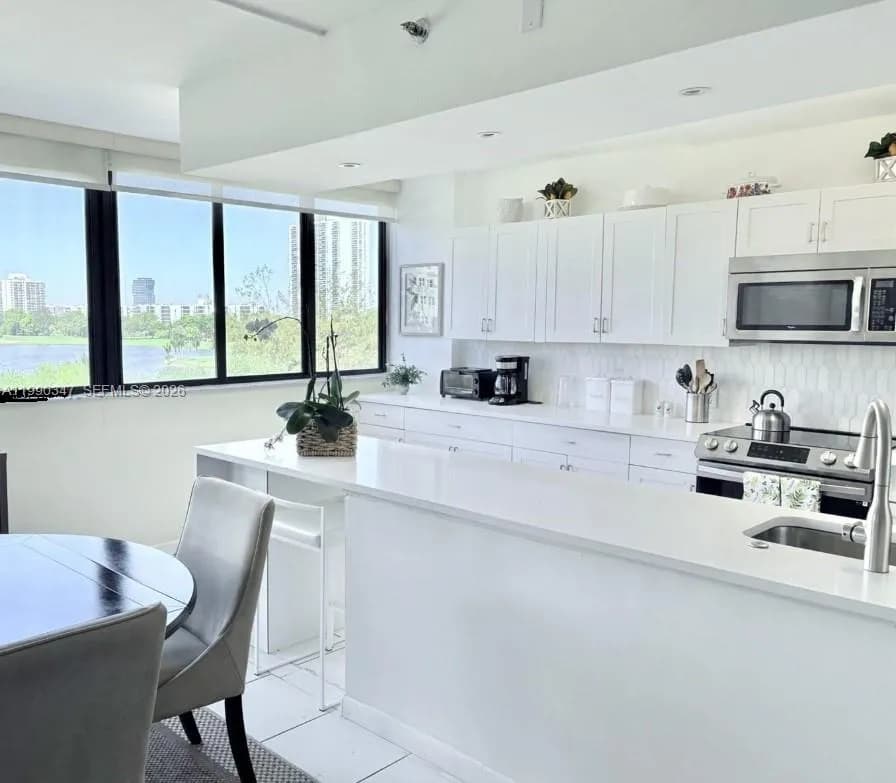 20185 E Country Club Dr # 405, Aventura FL 33180