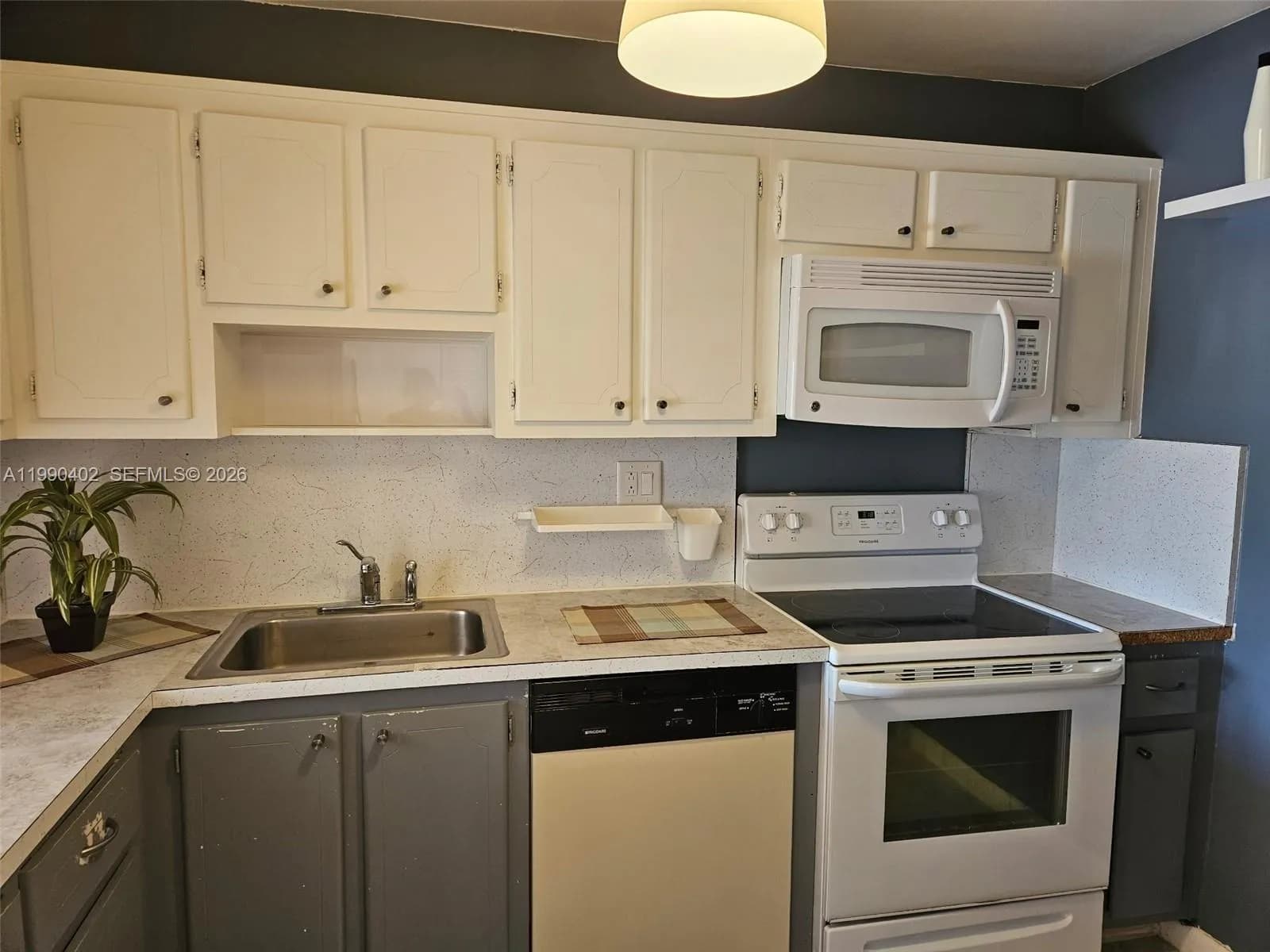 2200 E Hallandale Beach Blvd # 408, Hallandale Beach FL 33009